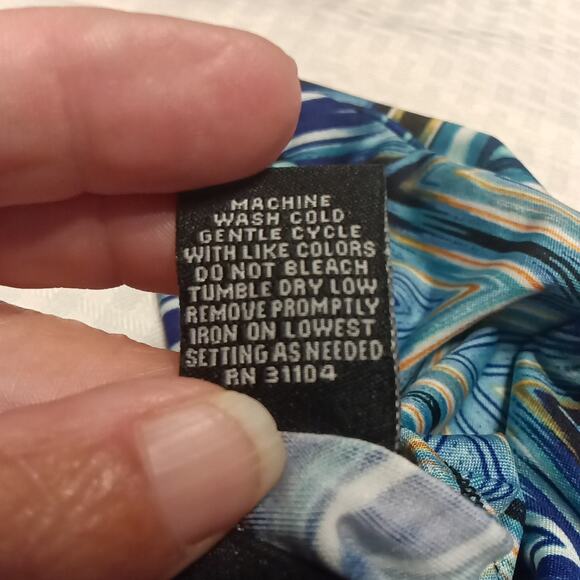 New Directions Women's 2xl Artsy Tunic Top NWT Long Sleeve Blue Black Chevron - Picture 8 of 9